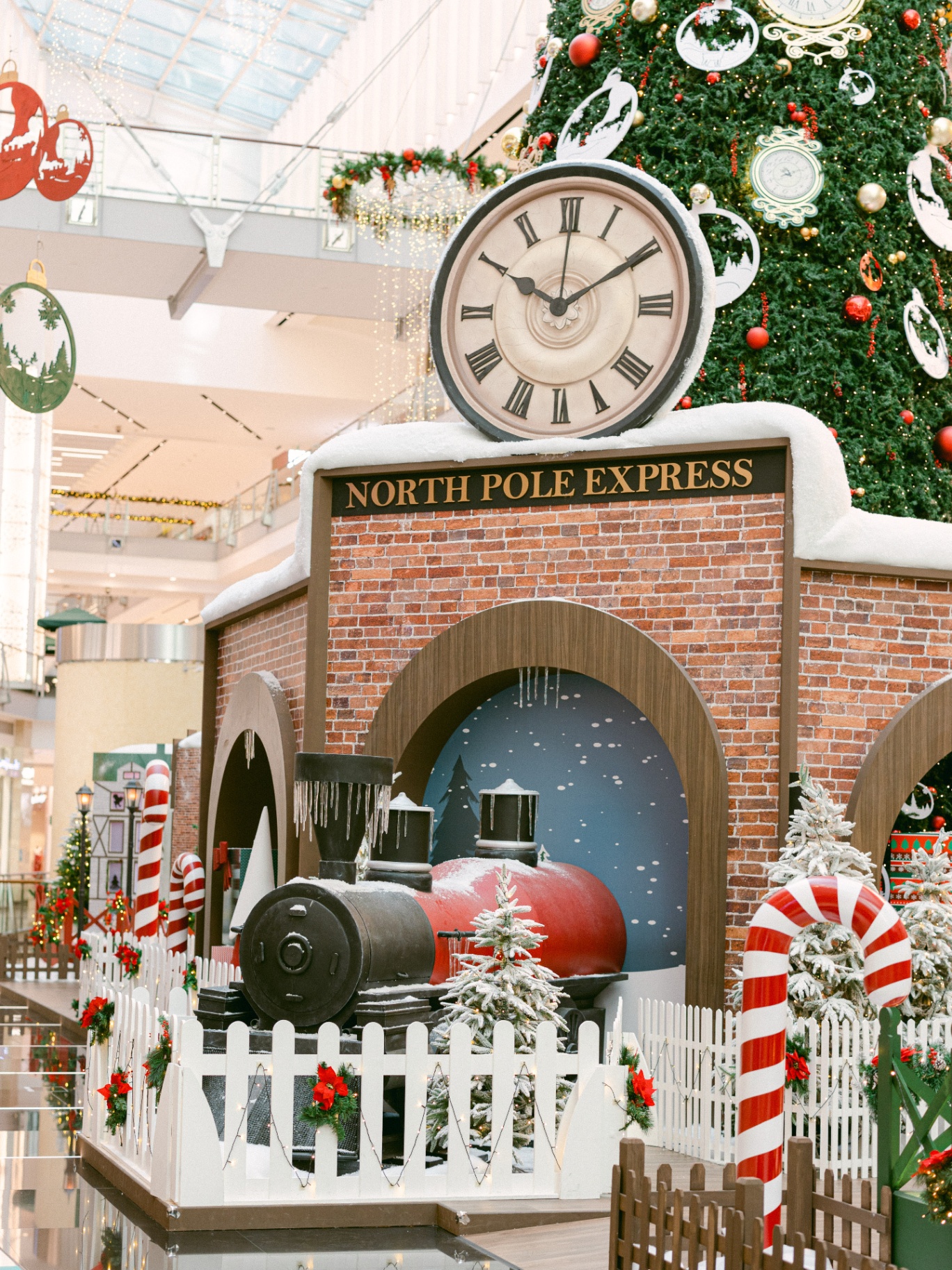 Christmas in Abu Dhabi Mall — 3